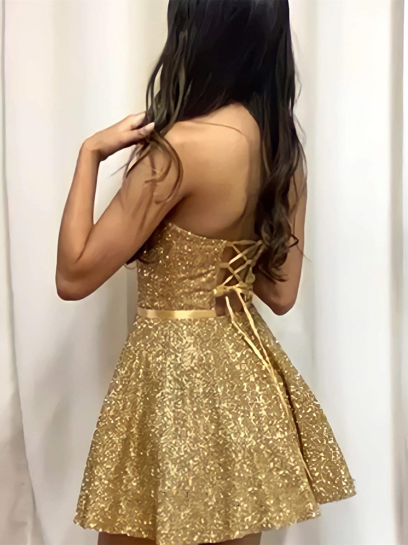 Robes de bal de fin d'année courtes et brillantes, sans bretelles, à sequins, style trapèze.