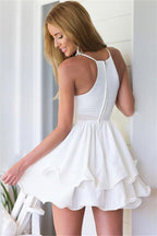 Robe de bal blanche courte trapèze en mousseline à col en V et à volants