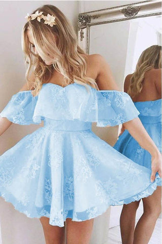Vestidos cortos de encaje con escote corazón y hombros con volantes para baile de bienvenida