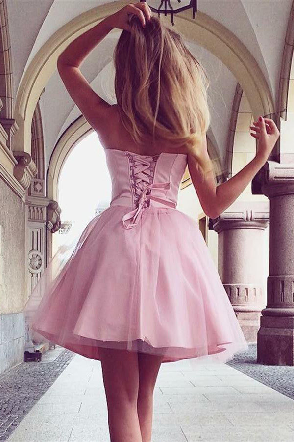 Robe de bal rose courte trapèze bustier cœur
