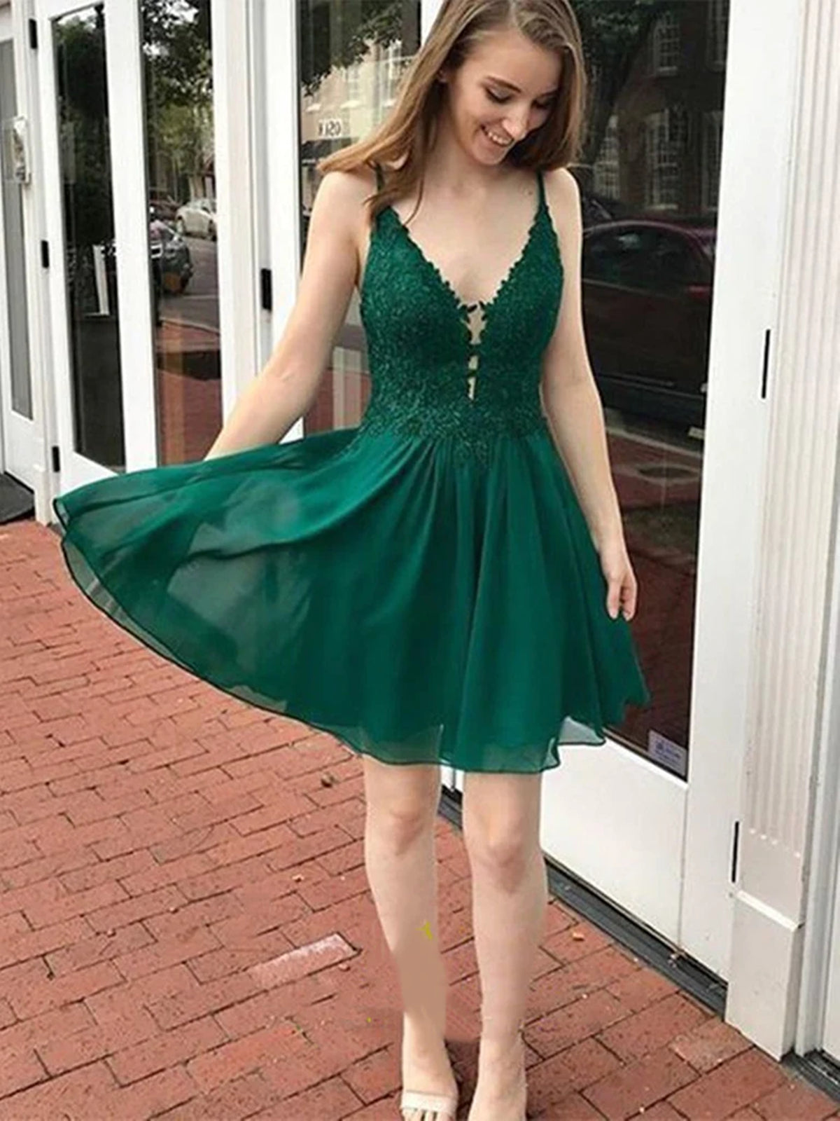 Robes de bal courtes en tulle et dentelle, col en V, coupe trapèze, vertes, pour remise de diplômes.