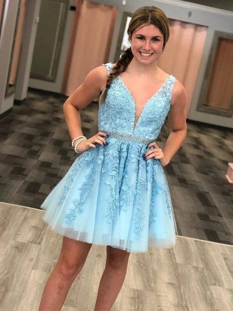 Robe de bal courte trapèze en tulle et dentelle, col en V, avec ceinture