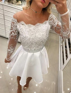 Robe de bal courte trapèze blanche en dentelle et mousseline à manches longues