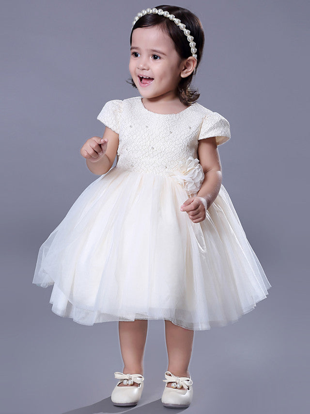Vestido corto de baile de encaje con cuello joya para bodas, eventos, fiestas y niñas de las flores, con mangas