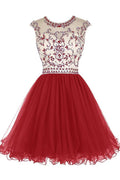 Robes de bal courtes en tulle ornées de perles PG017