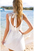 Vestido corto blanco de satén elástico con espalda descubierta y encaje para baile de bienvenida PG128