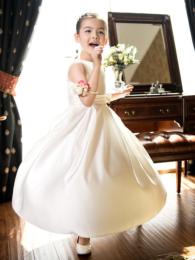 Robes courtes de princesse en satin à col rond pour mariage, première communion et demoiselle d'honneur