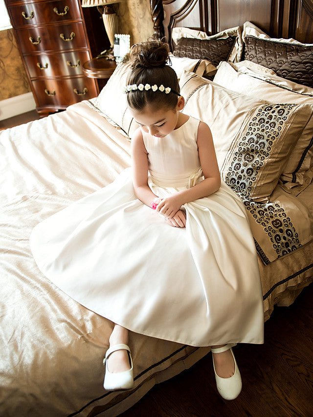 Robes courtes de princesse en satin à col rond pour mariage, première communion et demoiselle d'honneur