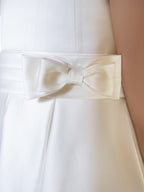 Robes courtes de princesse en satin à col rond pour mariage, première communion et demoiselle d'honneur