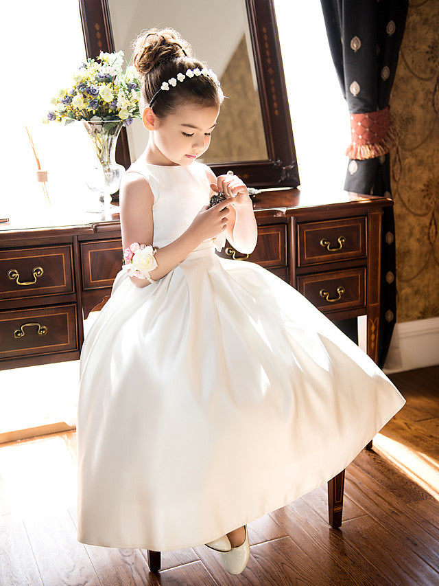 Robes courtes de princesse en satin à col rond pour mariage, première communion et demoiselle d'honneur