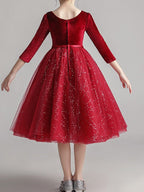 Robes courtes de demoiselle d'honneur en tulle de princesse avec manches