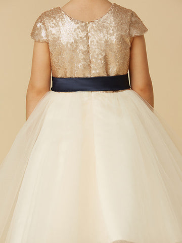 Robe de demoiselle d'honneur courte princesse en tulle à sequins avec col bijou et manches