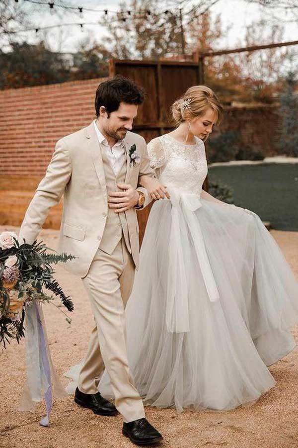 Vestidos de novia plateados de encaje y tul de manga corta con fajín WD386