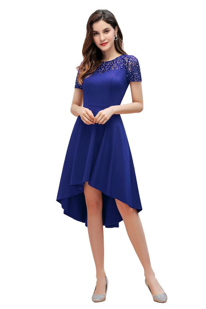 Robe de cocktail bordeaux à sequins, coupe asymétrique, manches courtes, style trapèze, idéale pour tous les jours.