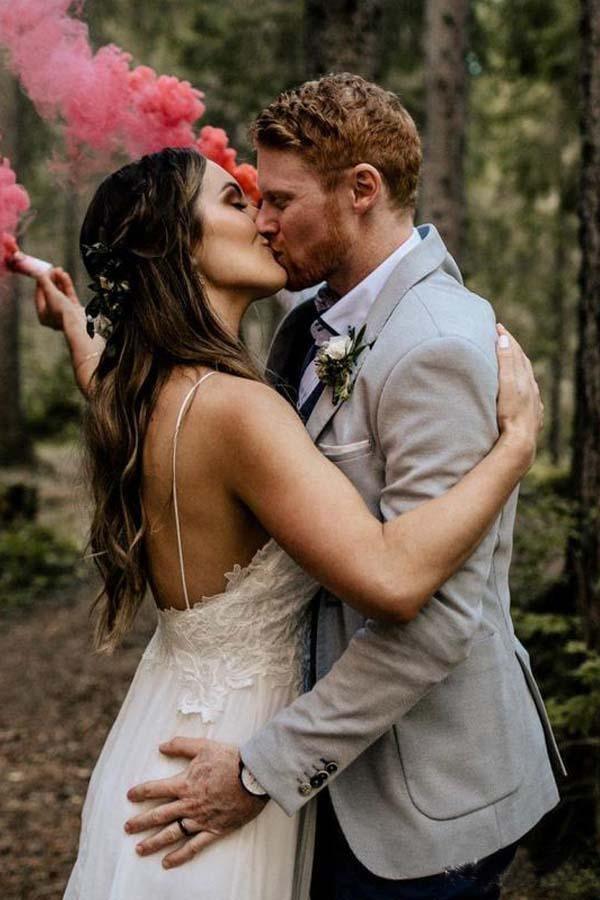 Vestidos de novia de playa sencillos de corte A con tirantes finos y encaje WD317
