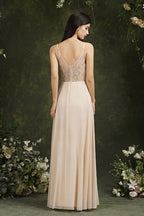 Robe de bal simple en satin champagne à fines bretelles spaghetti, sans manches, coupe trapèze et volants