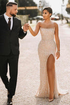 Robe de bal simple champagne sans bretelles à paillettes et fente