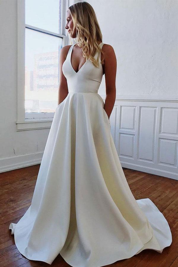 Robe de mariée simple en satin ivoire à col en V et nœud papillon WD391