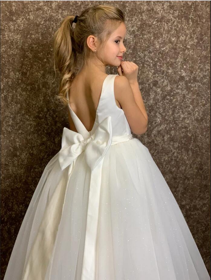 Robes de demoiselle d'honneur simples, longues et trapèze en tulle sans manches