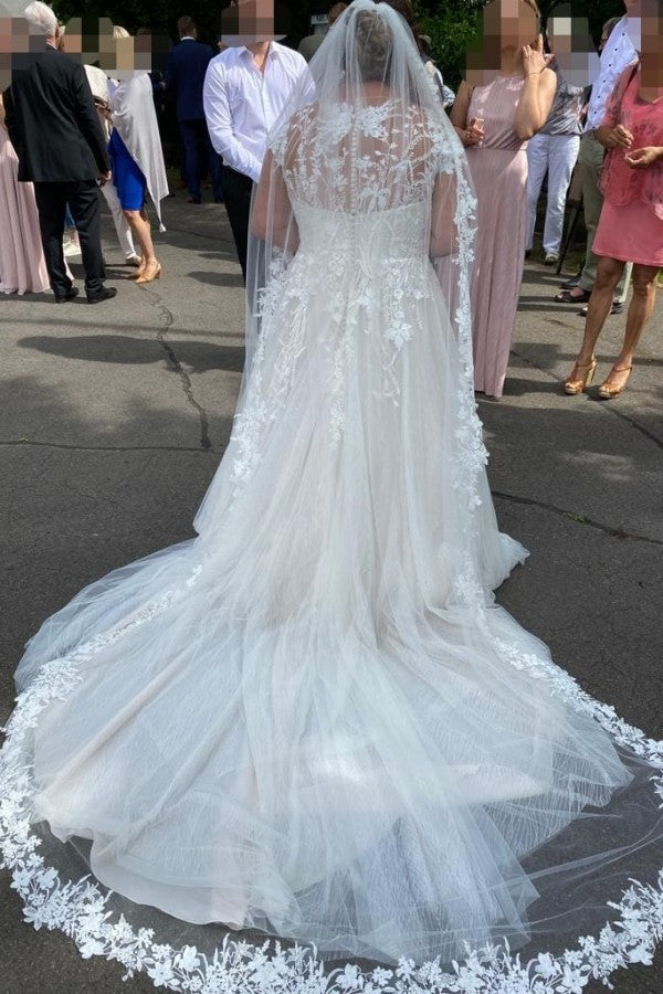 Vestidos de novia sencillos, largos, de corte A, con escote en V y mangas largas, con encaje.