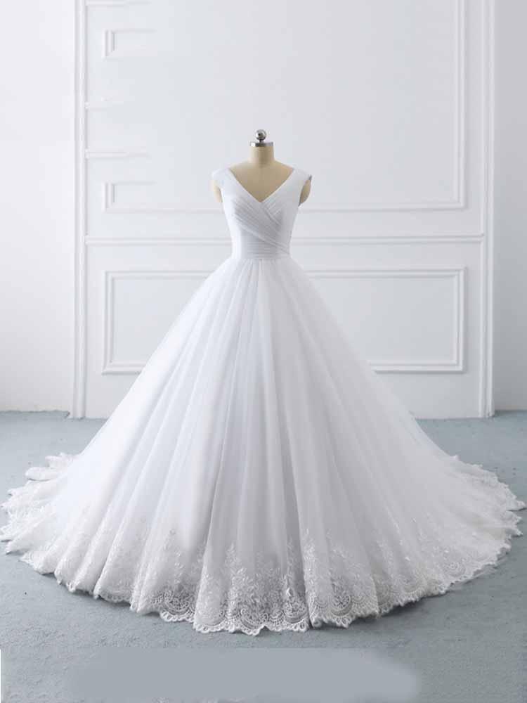Vestidos de novia sencillos de corte princesa, largos, con escote en V y tul con cordones