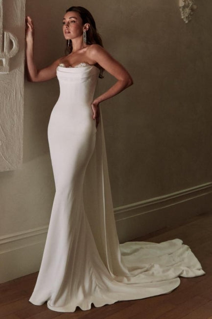 Robe de mariée sirène longue et simple en satin ivoire sans bretelles avec dentelle