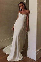 Robe de mariée sirène longue et simple en satin ivoire sans bretelles avec dentelle