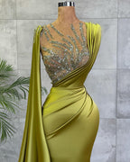 Robe de bal sirène longue et simple en satin ornée de bijoux