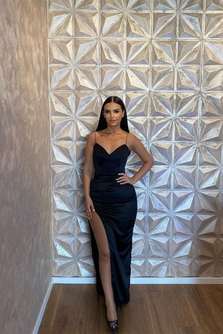 Robe de bal sirène simple et longue, bretelles spaghetti, col en V, sans manches, avec fente