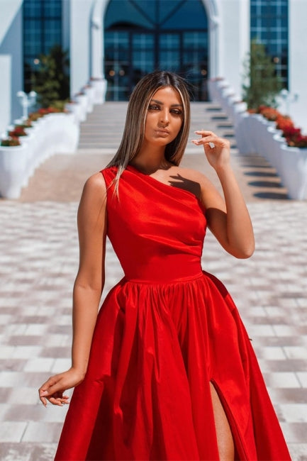 Vestido de noche largo, sencillo, rojo, corte en A, un solo hombro, satén, sin mangas, con abertura