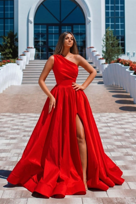 Vestido de noche largo, sencillo, rojo, corte en A, un solo hombro, satén, sin mangas, con abertura