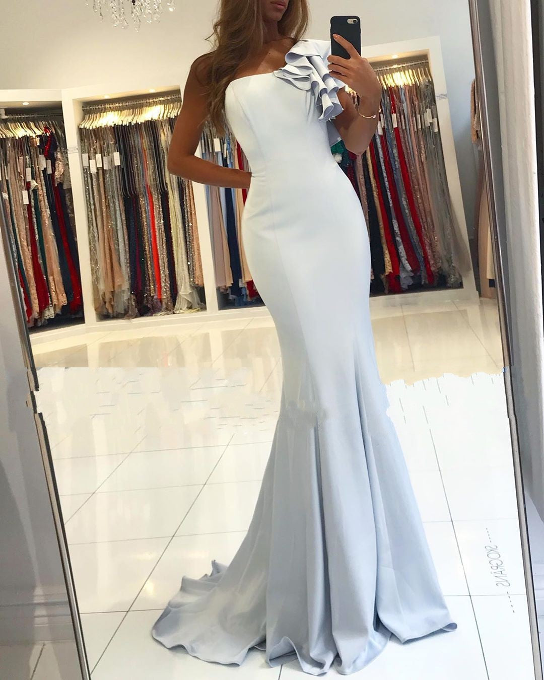 Vestido largo de fiesta de satén sencillo, estilo sirena, con un solo hombro y espalda descubierta