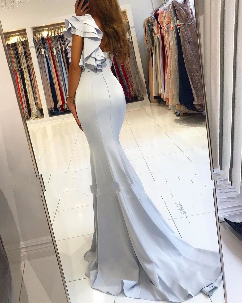 Vestido largo de fiesta de satén sencillo, estilo sirena, con un solo hombro y espalda descubierta