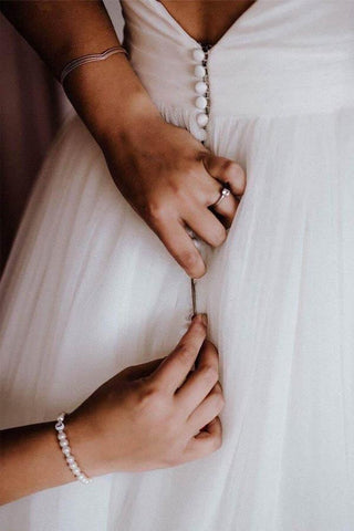 Vestido de novia sencillo y modesto de tul color marfil, con espalda descubierta WD313