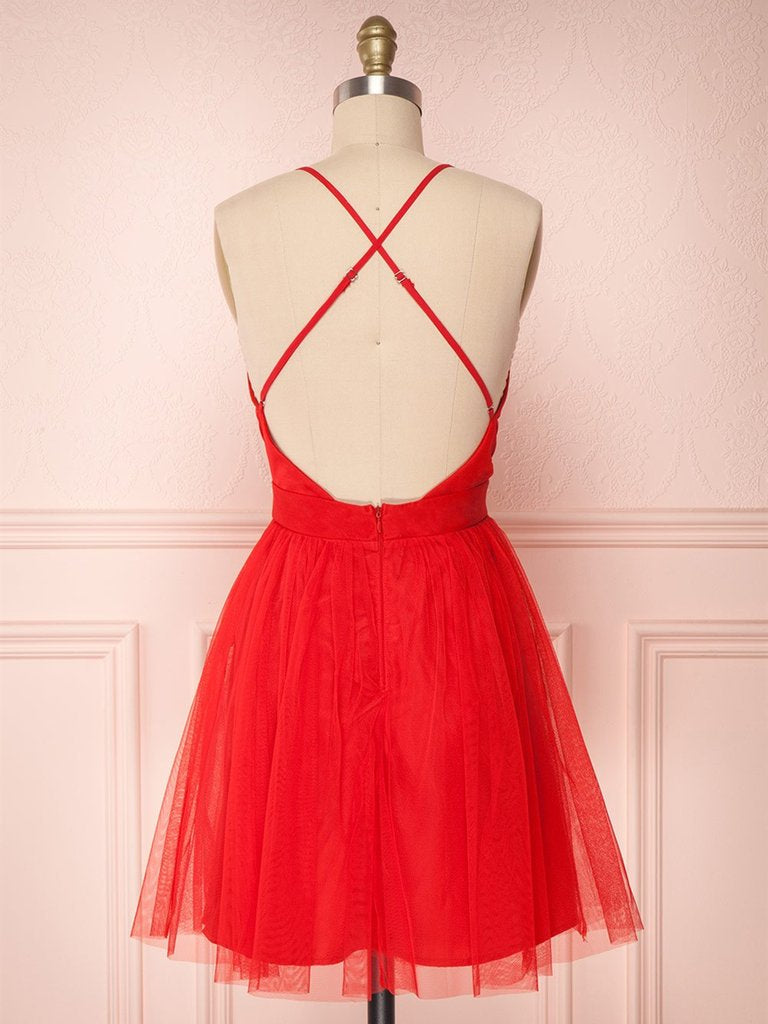 Robe de bal courte rouge simple en tulle, coupe trapèze, col en V et dos nu