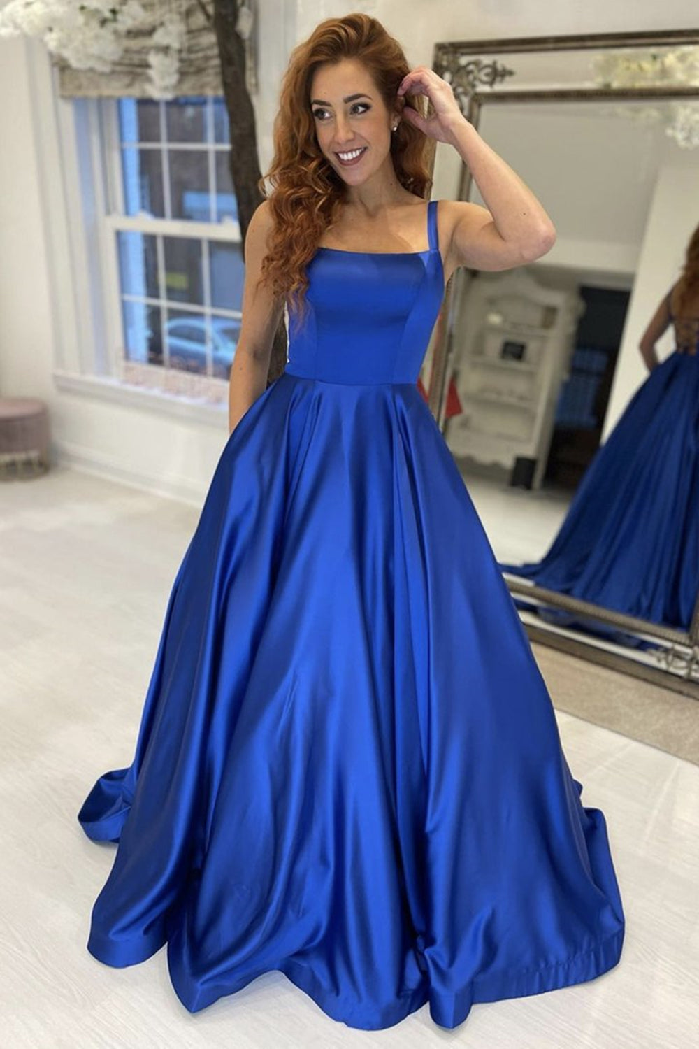 Vestidos de fiesta formales de graduación, sencillos, largos, de satén azul real, corte en A, sin espalda, para la noche o el baile de graduación.