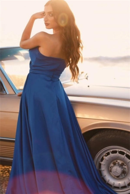 Vestidos de fiesta sencillos, largos, de corte A, sin mangas, color azul real, con abertura.