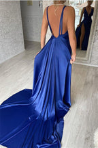 Vestido de fiesta sirena sencillo de satén azul real con escote en V y abertura frontal