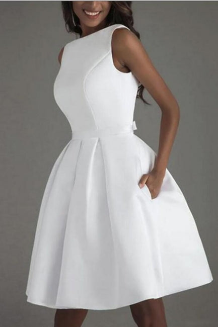 Robes de mariée blanches courtes, sans manches et dos nu, simples