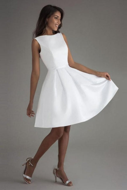 Robes de mariée blanches courtes, sans manches et dos nu, simples