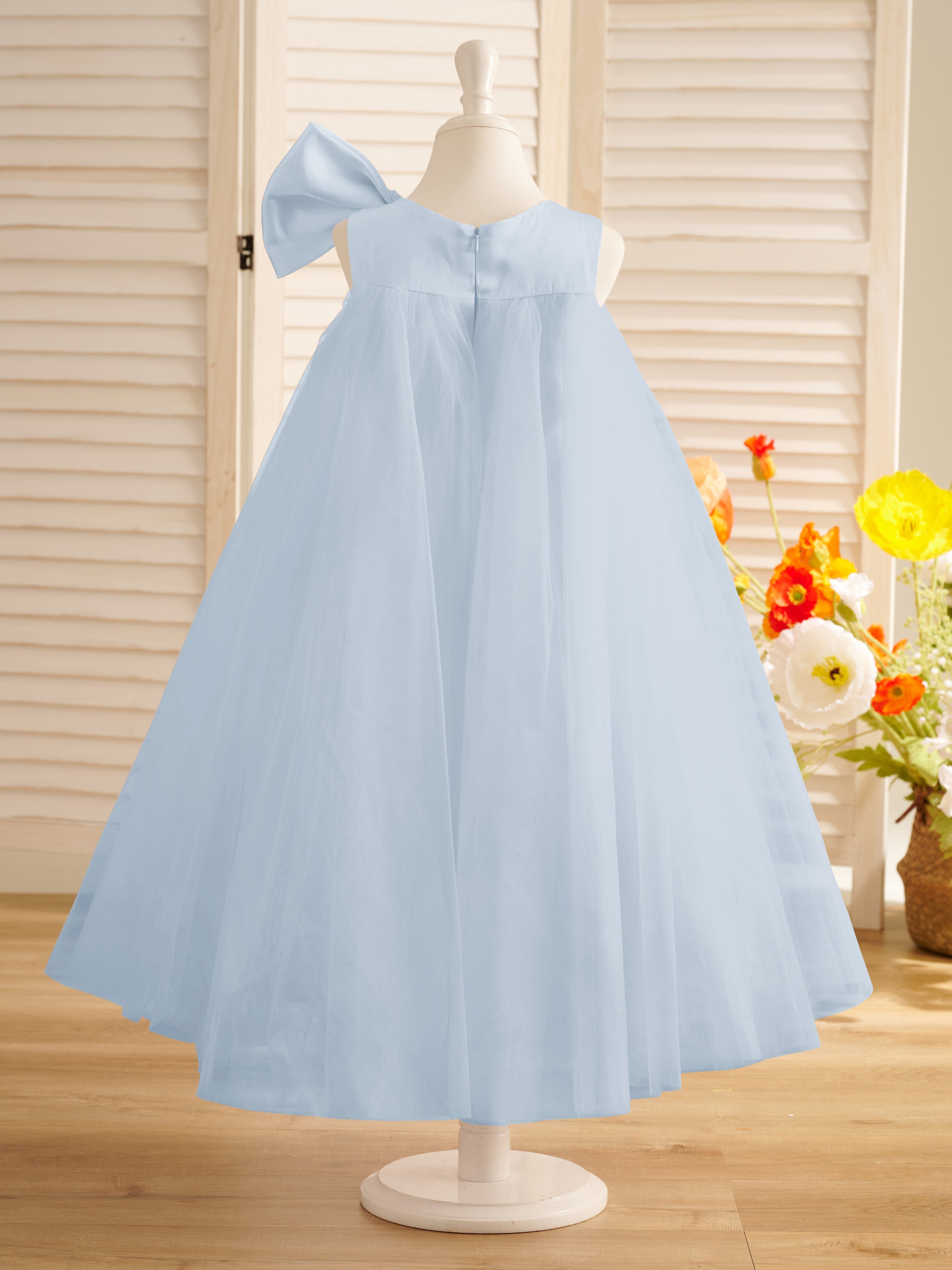 Vestido de niña pequeña de las flores, corte en A, con gran lazo y tul, hasta la rodilla. 