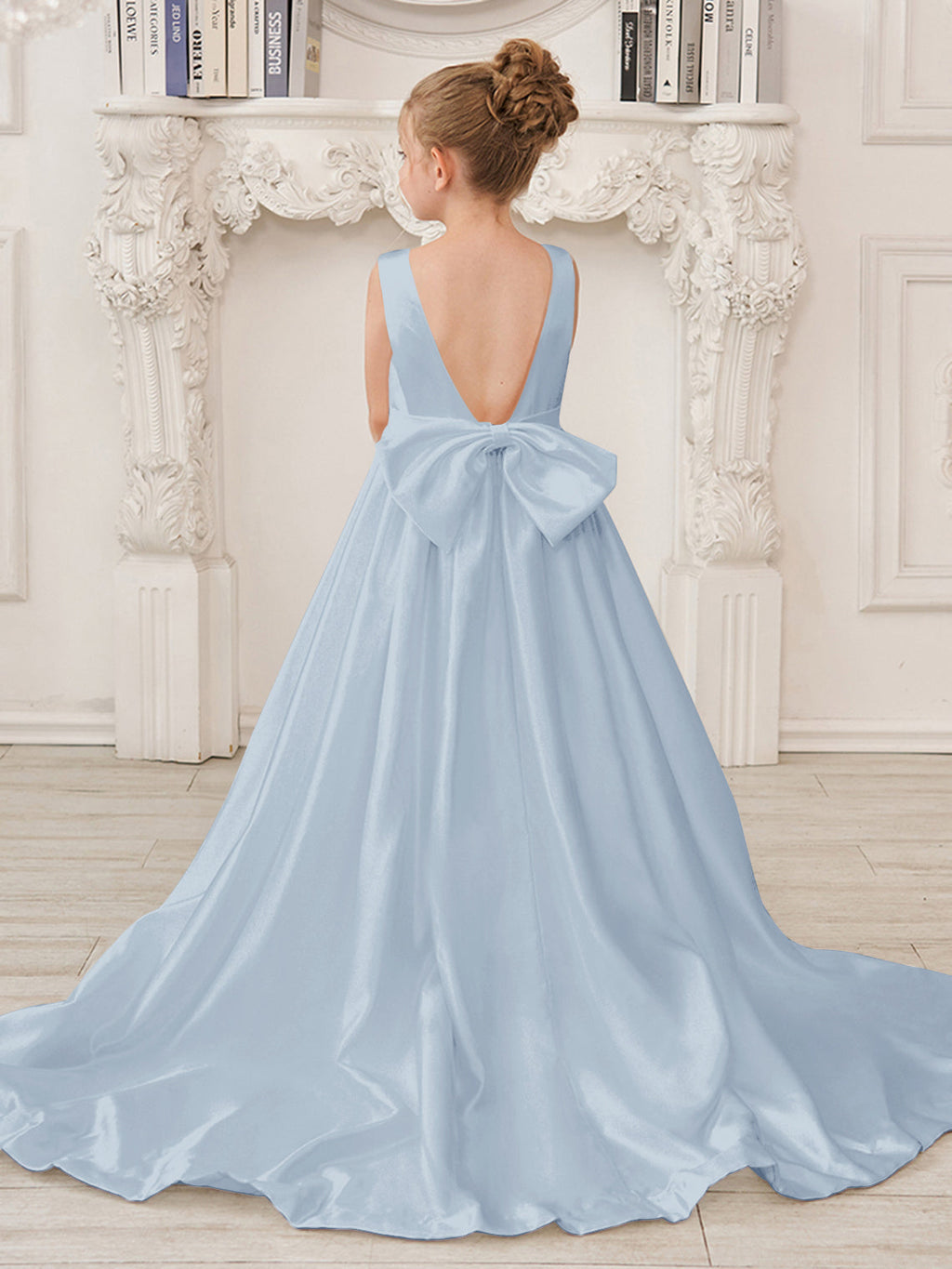 Vestido de niña de las flores de satén sin mangas, corte princesa, con cola y lazo. 