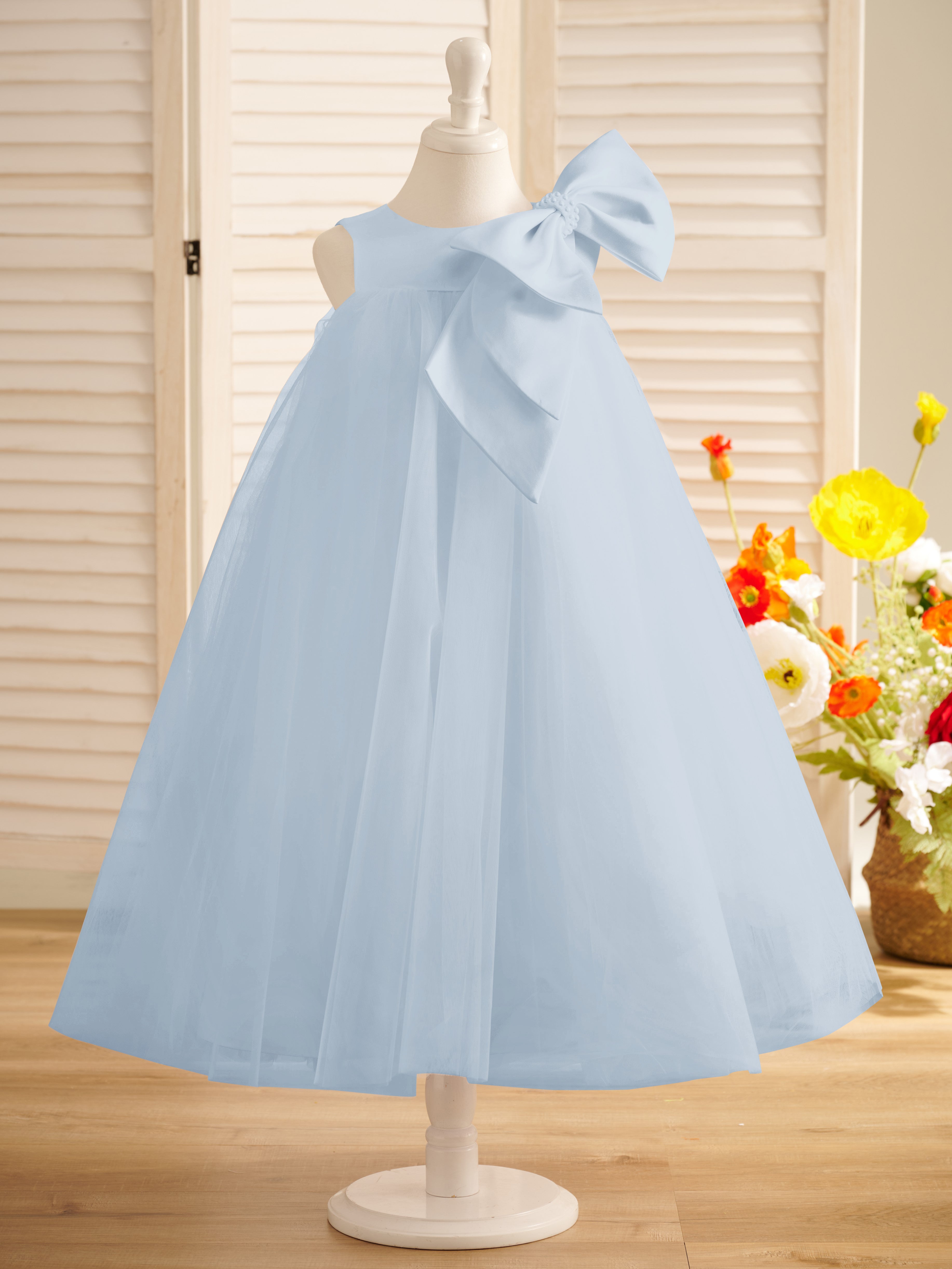 Vestido de niña pequeña de las flores, corte en A, con gran lazo y tul, hasta la rodilla. 