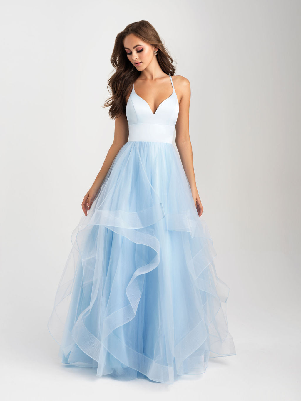 Vestido de fiesta largo con espalda descubierta y tul VMP39
