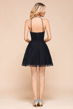 Robe de bal mini sans manches en tulle ornée d'appliqués