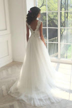 Robe de mariée blanche en dentelle sans manches, coupe trapèze, traîne balayée WD096