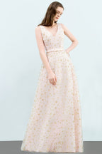 Robes de bal longues sans manches en tulle à col en V et sans manches, ornées d'appliqués