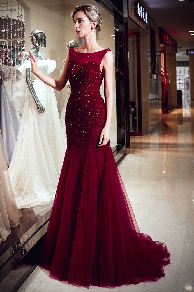 Vestido de noche largo sin mangas de tul con lentejuelas color burdeos