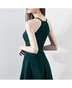 Robe de soirée courte vert foncé cintrée, coupe trapèze, dos nu, référence PD197