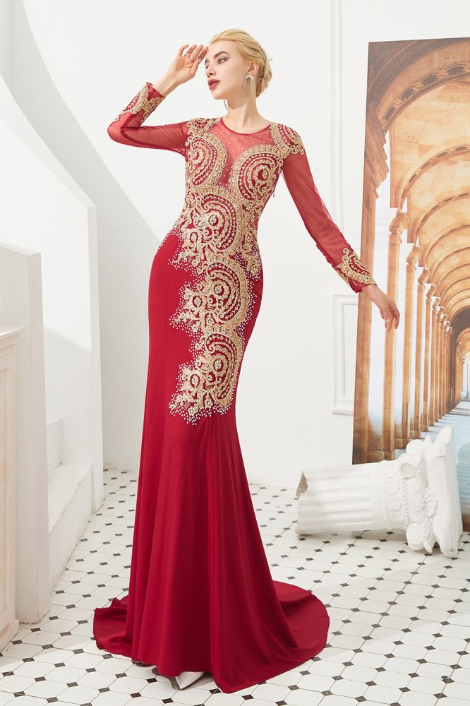 Robe de soirée sirène moulante à manches longues et appliques dorées, longueur au sol.
